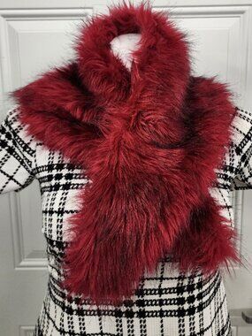 New JCP Faux Fur Tipped Red Pull Through Scarf